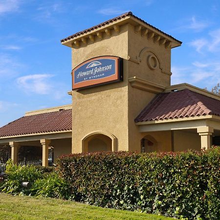 Howard Johnson By Wyndham Sacramento Downtown Exterior foto