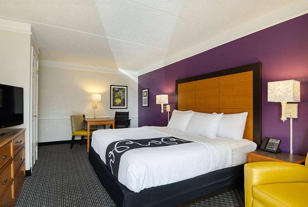 Howard Johnson By Wyndham Sacramento Downtown Quarto foto