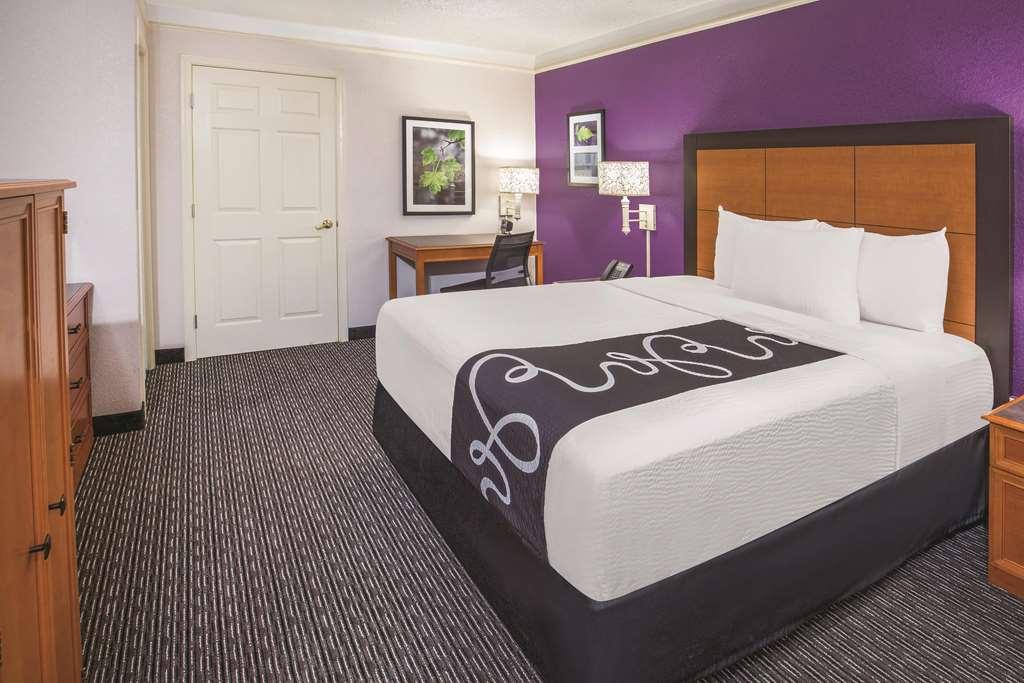 Howard Johnson By Wyndham Sacramento Downtown Quarto foto