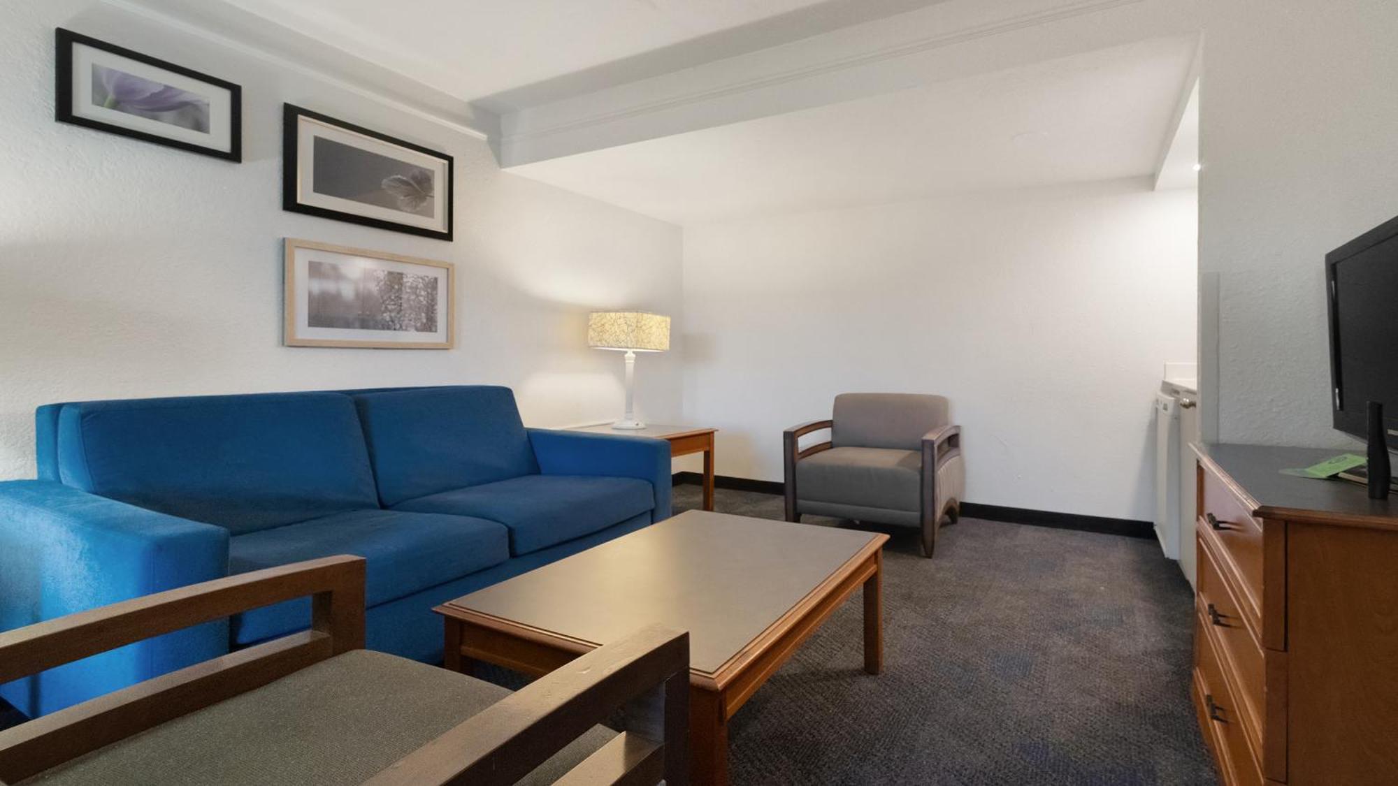 Howard Johnson By Wyndham Sacramento Downtown Exterior foto
