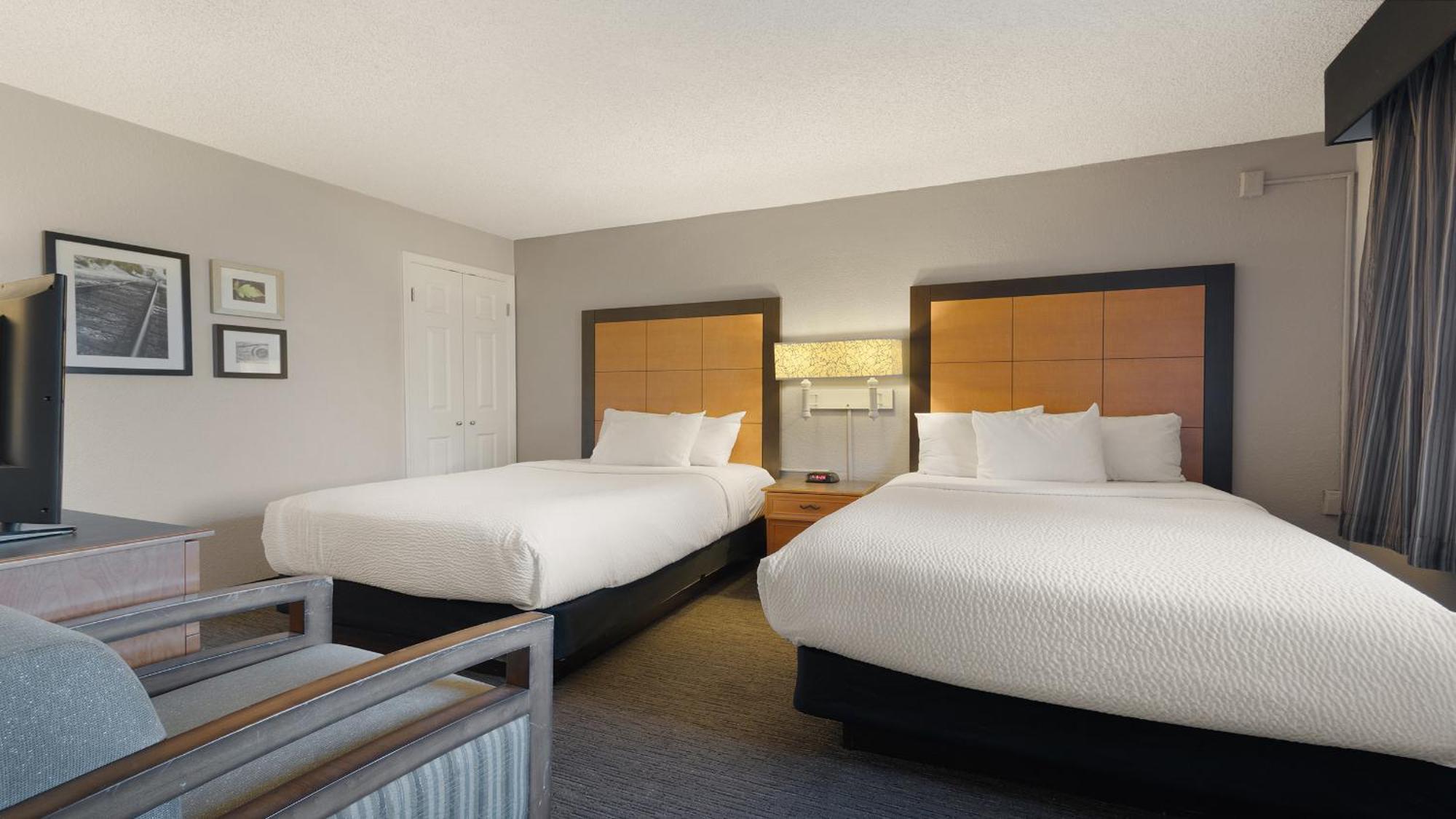 Howard Johnson By Wyndham Sacramento Downtown Exterior foto