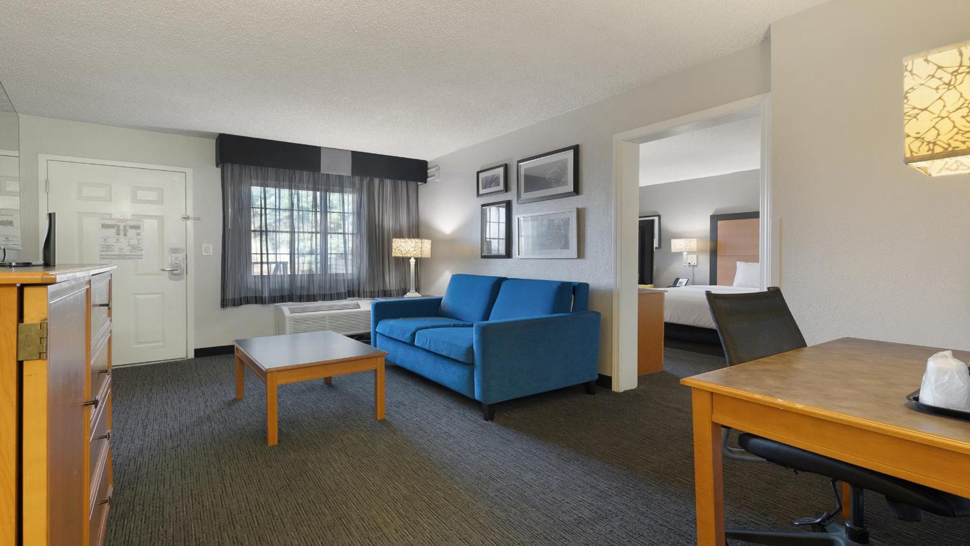Howard Johnson By Wyndham Sacramento Downtown Exterior foto